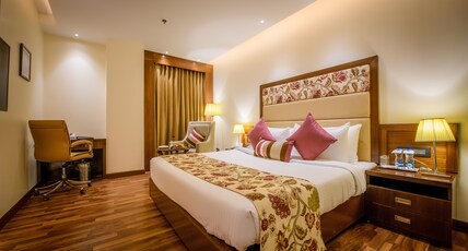 Best Western Kapurthala Room Type - 1 King Bed, Non-Smoking, Superior Room, Air-Conditioned, In-Room Safe, Hairdryer, Wi-Fi, Full Breakf