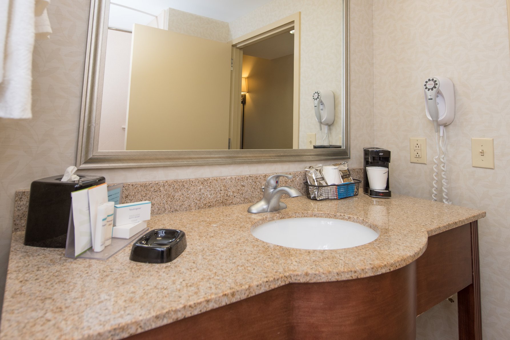 Hampton Inn by Hilton YAZOO CITY - Tap to explore photos