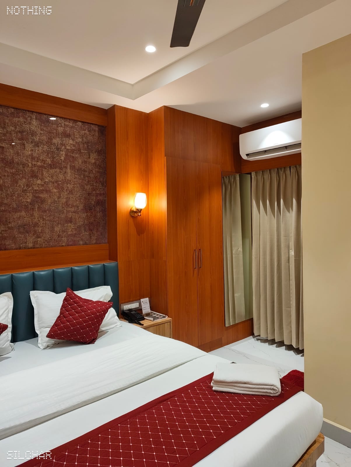 Hotel Luxuria Grand - Tap to explore photos