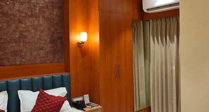 Hotel Luxuria Grand Room Type - STANDARD