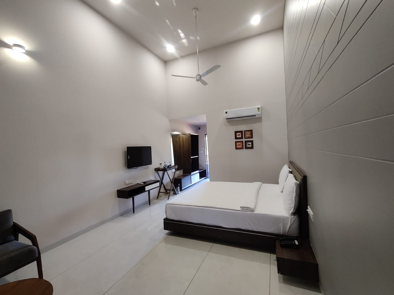Vanraji Resort - Tap to explore photos