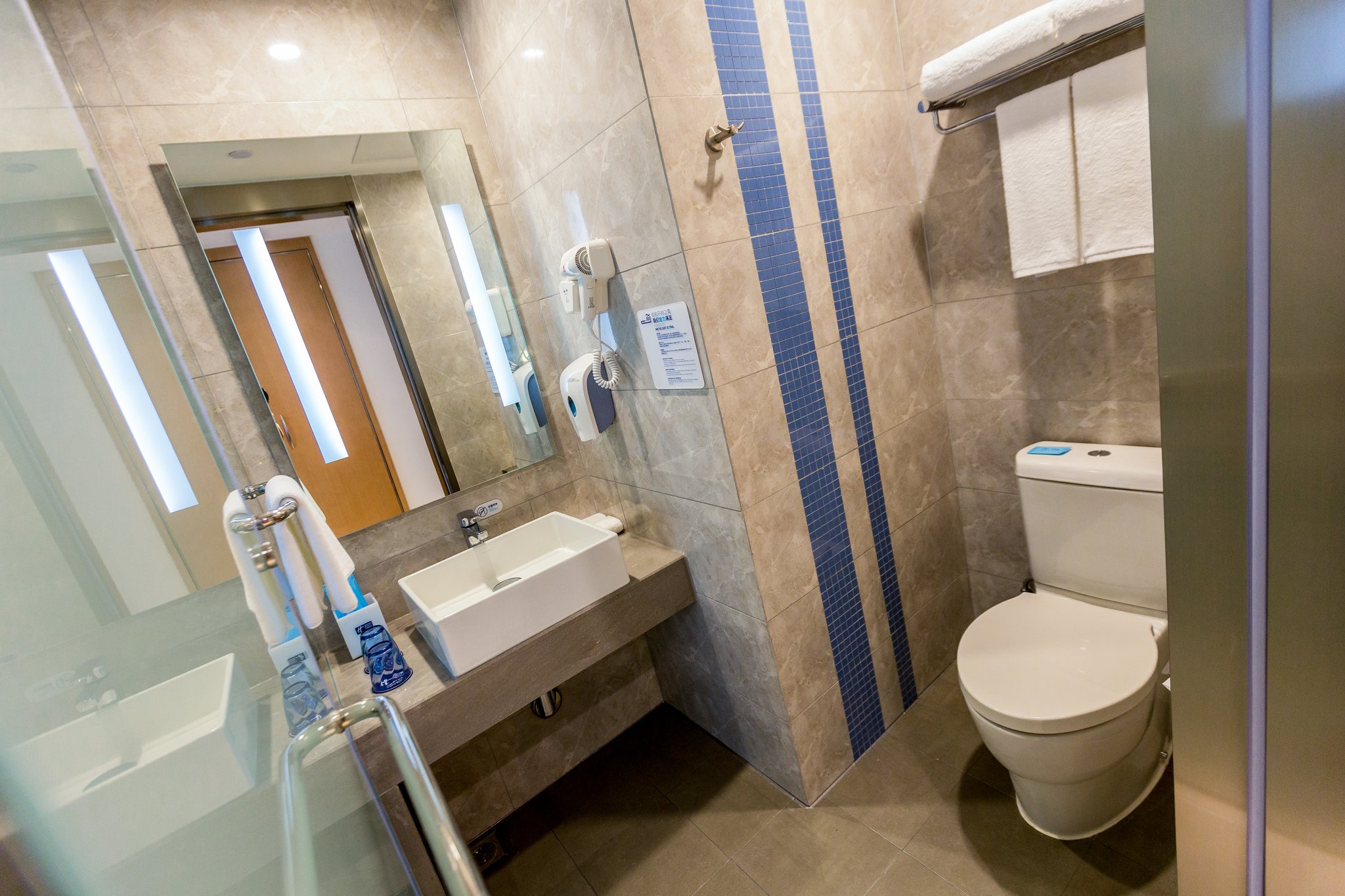 Holiday Inn Express Chengdu Xindu - Tap to explore photos