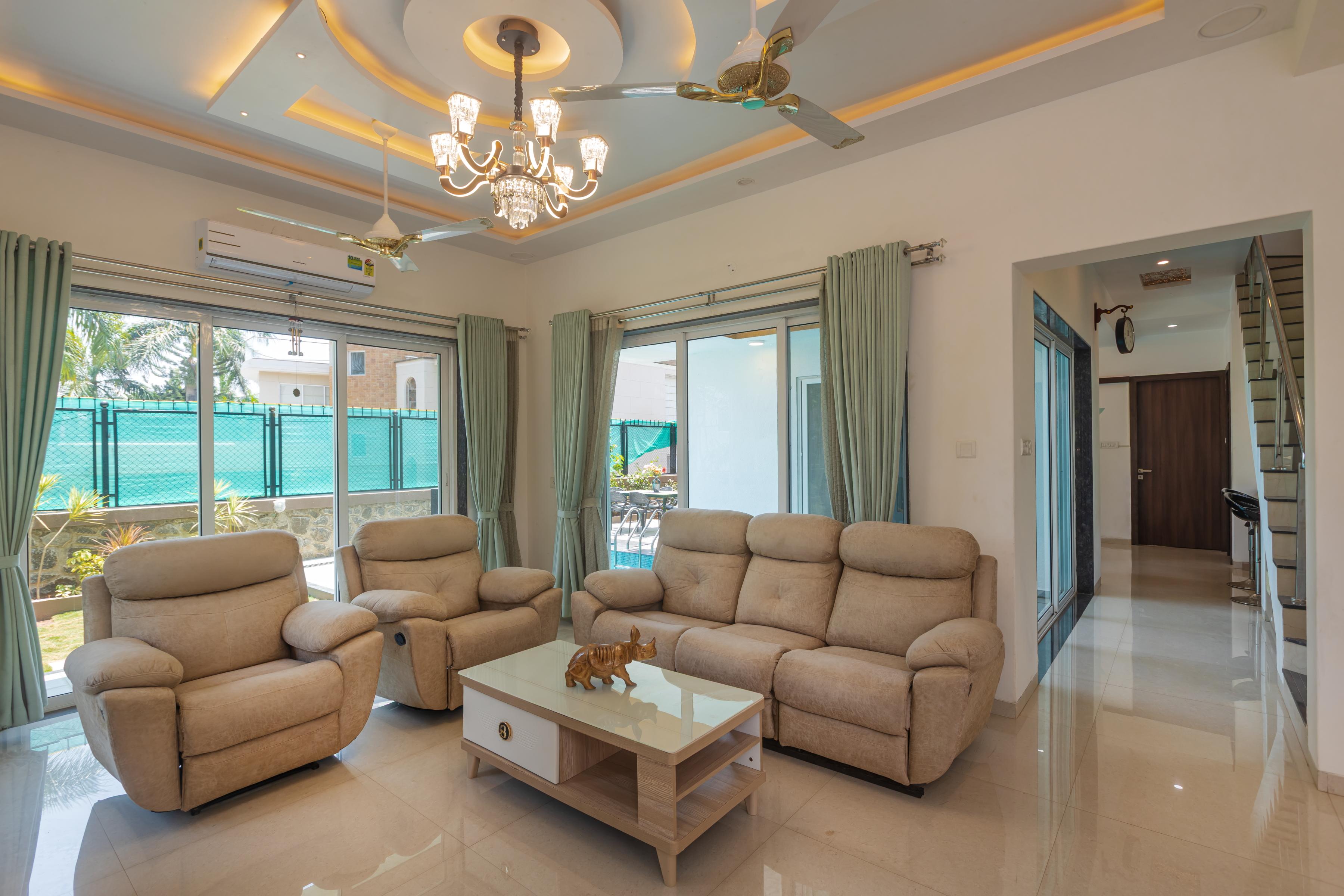 Retro Visawa - Tap to explore photos