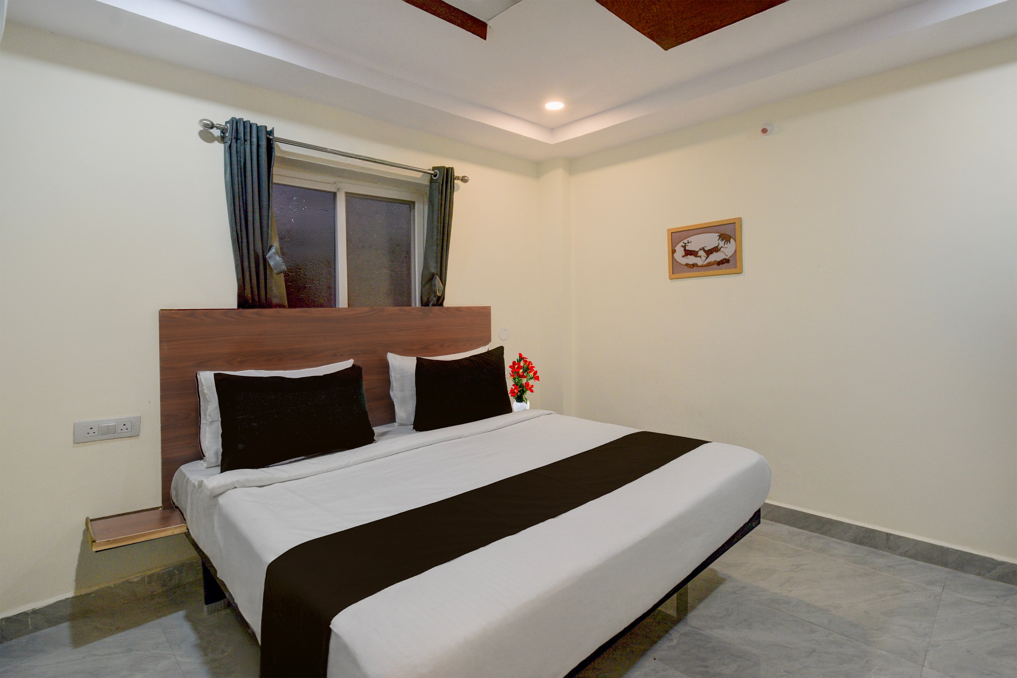 Hotel O OLYMPIO PREMIUM ROOMS - Tap to explore photos