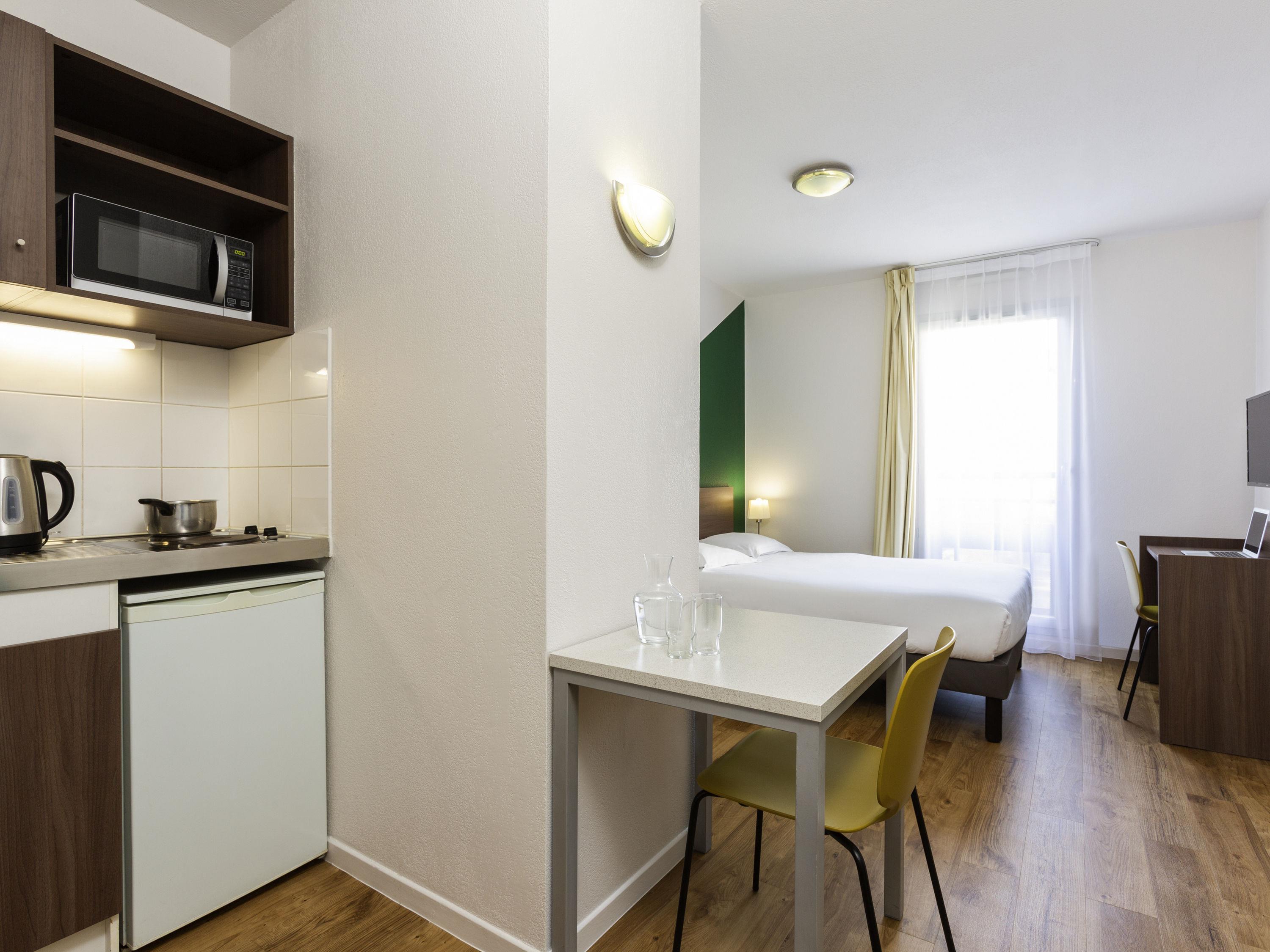 Aparthotel Adagio Access Carrieres-sous-Poissy - Tap to explore photos