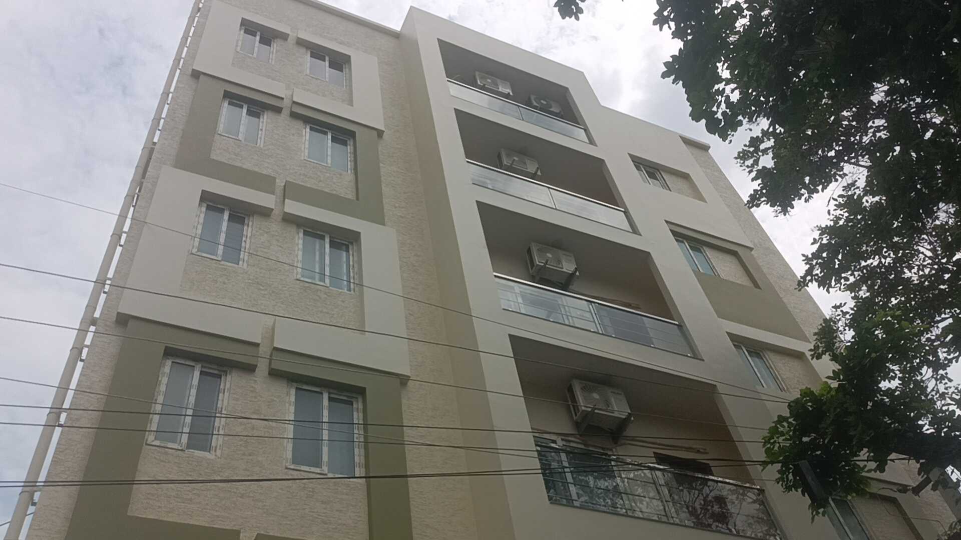 Hotel O GOLDEN LEAF HOME STAY - Tap to explore photos