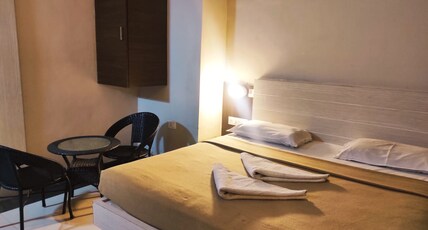Hotel Sham Suman Room Type - Suite AC Room