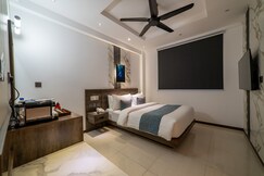 Samann Blue Hulhumale