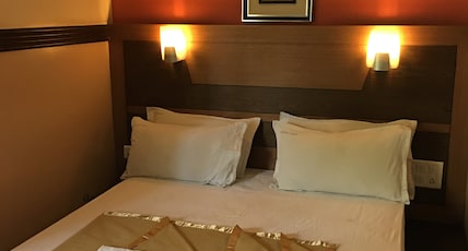 The Royal Nest Bangalore Room Type - Deluxe Non AC Room