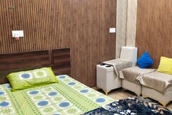 Clean Private AC Room   Free Wi Fi   Parking