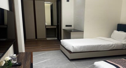 Lords Swastik Studio Kodinar Room Type - Family Room