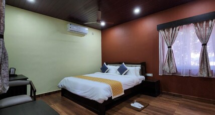 Aashrayam Hotels and Resorts Lake view Room Type - Lake View Cottages