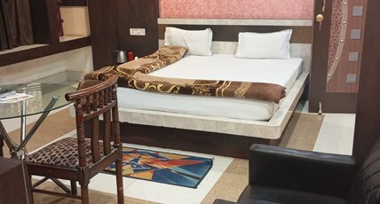 Hotel Gayatri Inn Room Type - VIP AC