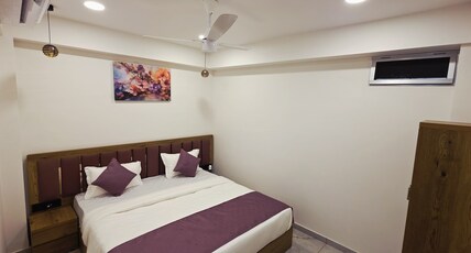 I Hotel - Bopal Room Type - Deluxe Room