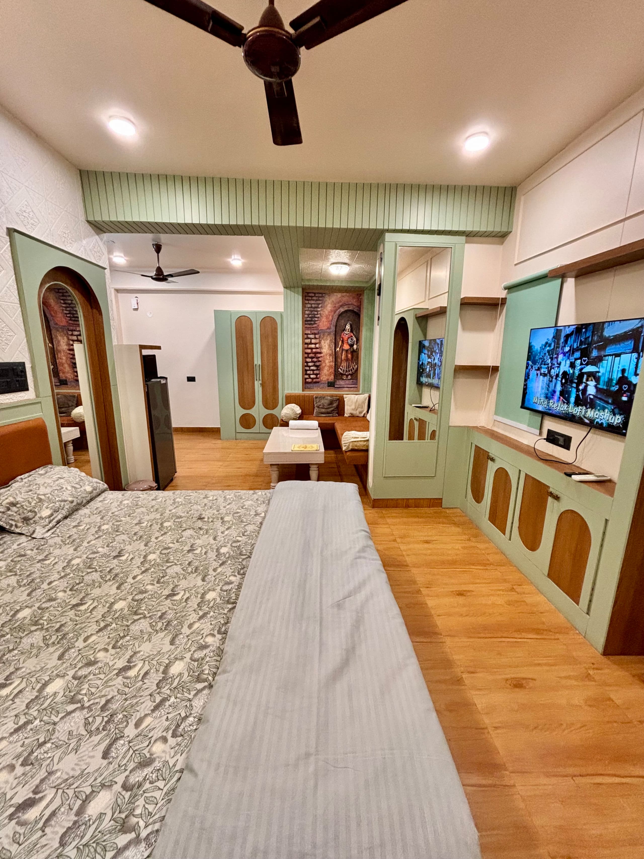 Serene Boutique Studio - Tap to explore photos