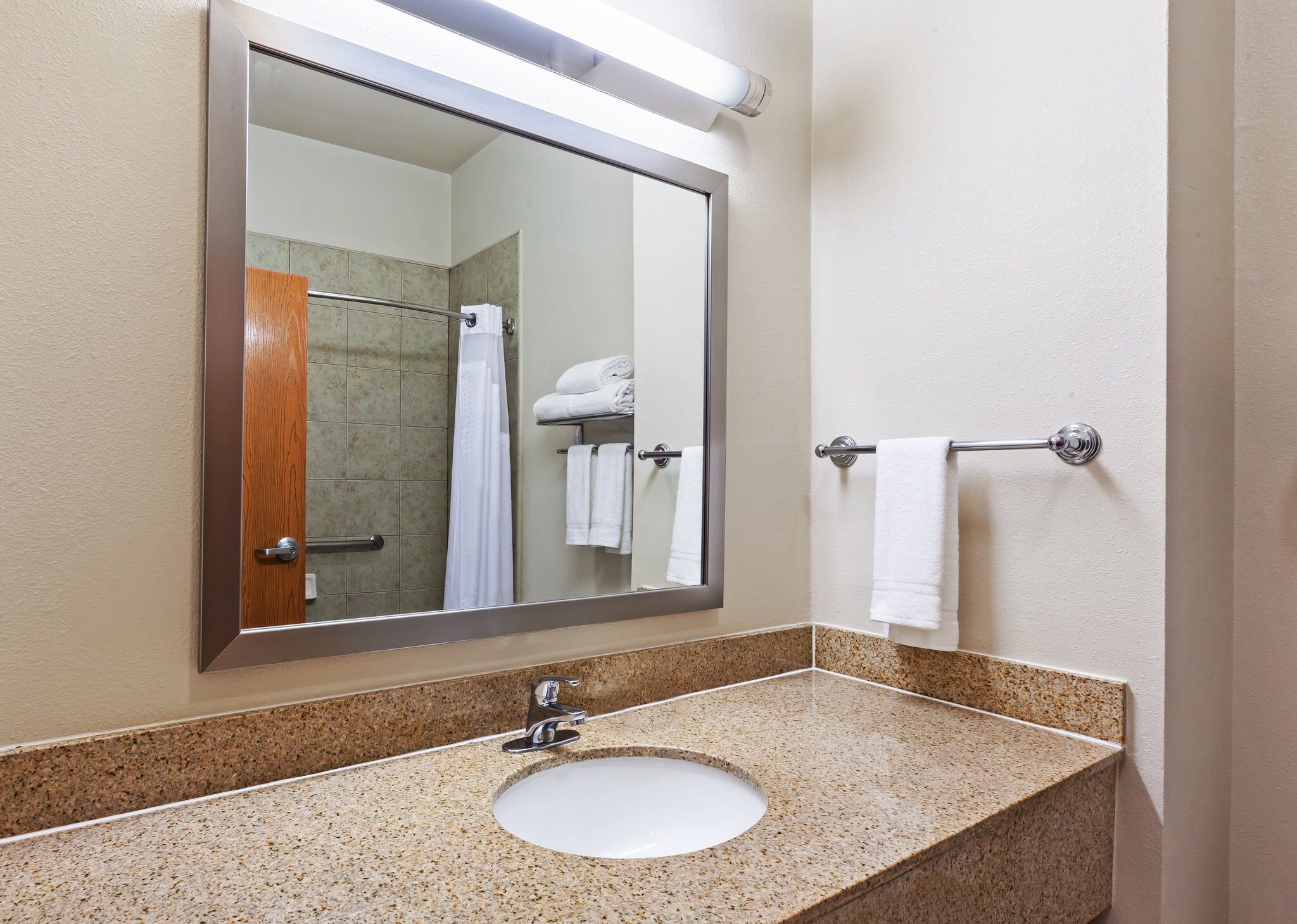 Holiday Inn Express & Suites - Pharr - Tap to explore photos