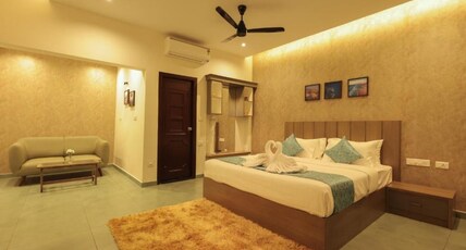 Holidays Garden Resort Room Type - Premium Suite with Private Balcony
