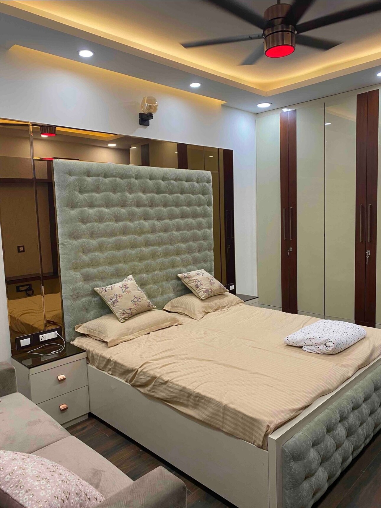 LUXURIOUS 2 BHK SUPER FURNISHED APARTMENT - Tap to explore photos