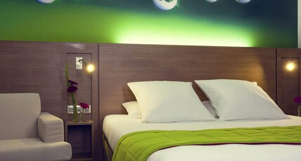Mercure Quimper Centre Room Type - Superior Room with 1 double bed and 1 single sofa bed Mercure Quimper Centre Room Type - Superior Room with 1 double bed and 1 single sofa bed