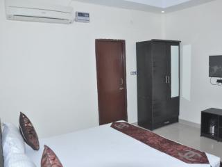 Golden residency Dwarka - Tap to explore photos
