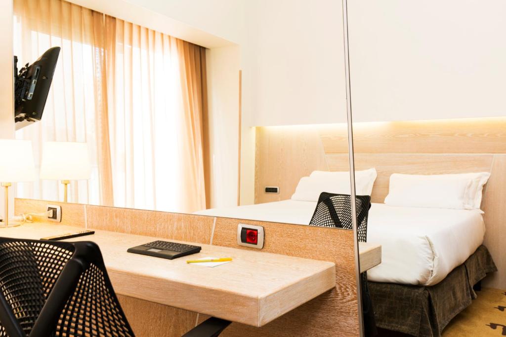 Hilton Garden Inn Rome Claridge - Tap to explore photos
