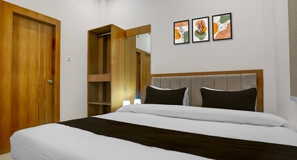 Super Hotel O Dashashwamedh Ghat Varanasi Room Type - Classic
