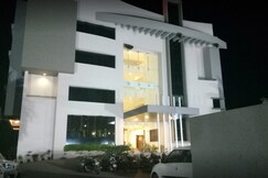 Hotel Maharaja Executive