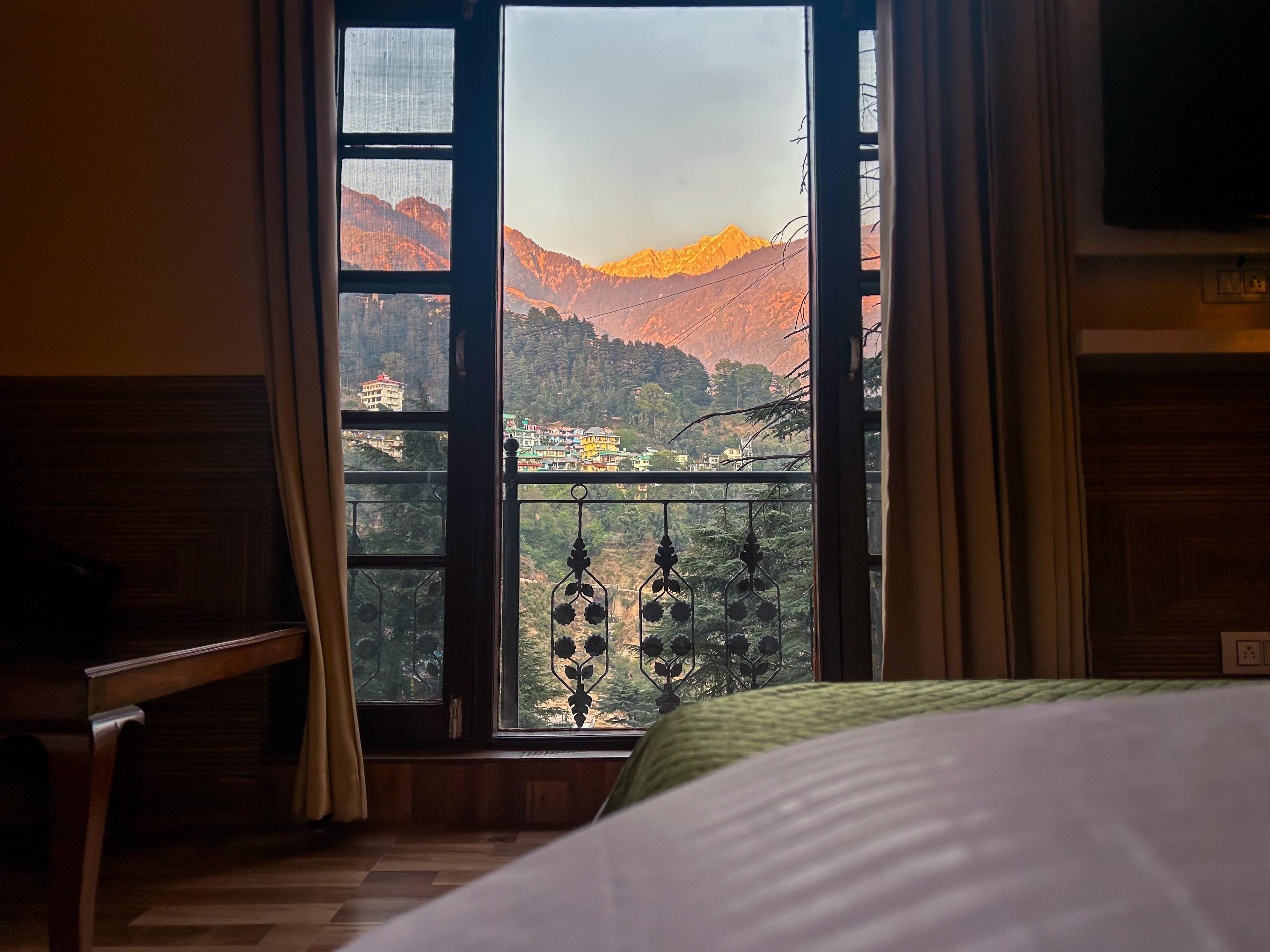 Hotel Vacation Home - Tap to explore photos