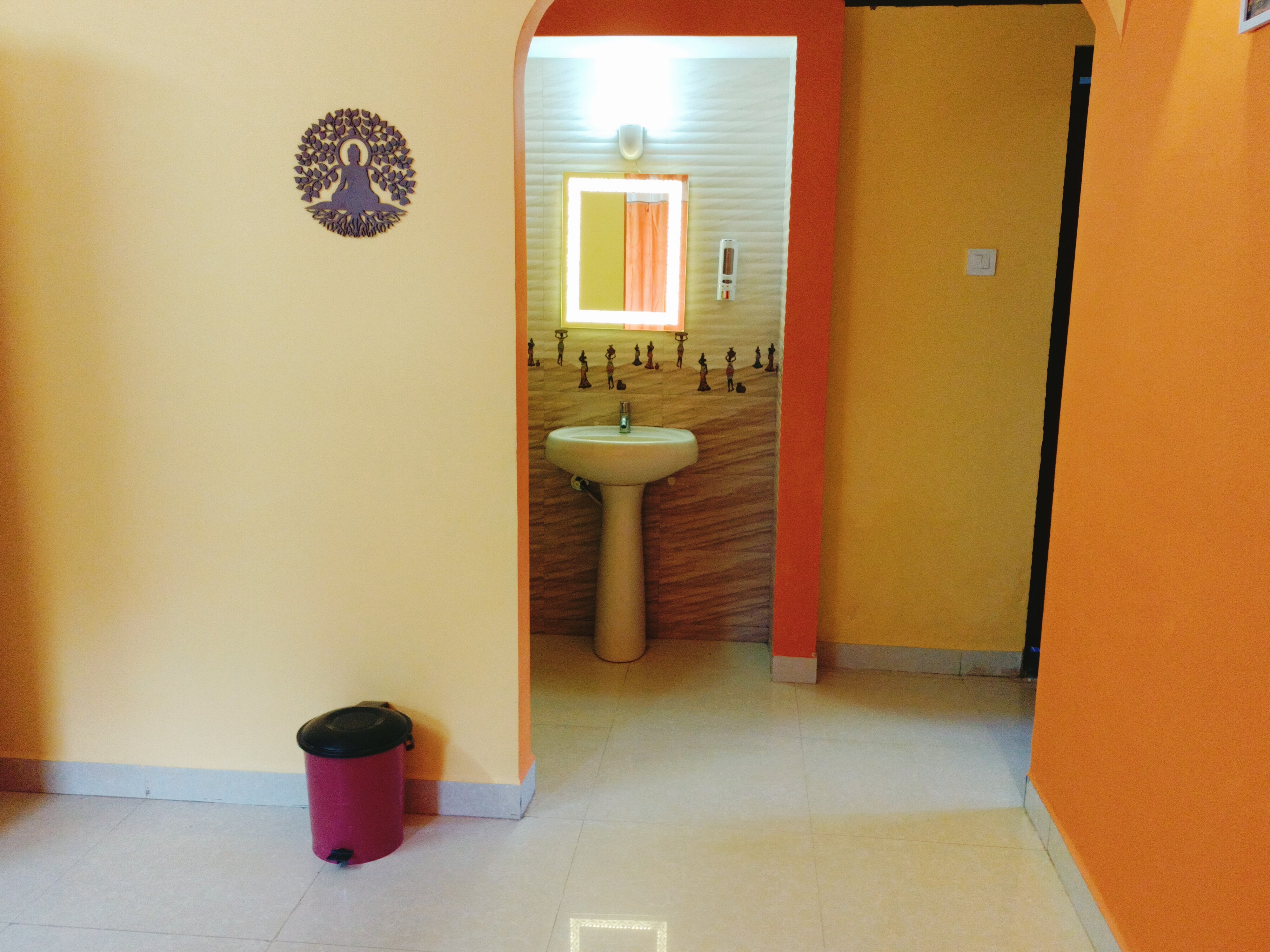 Shalom Guest House Colva - Tap to explore photos