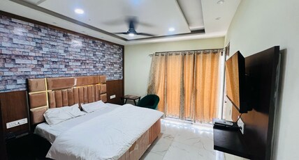 Makhan Veg Dhaba and Hotel Room Type - Deluxe Room