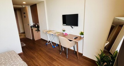 Crownleaf Stays Room Type - Bedroom