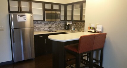 Staybridge Suites COLLEGE STATION, an IHG hotel Room Type - 1 Bedroom Suite 2 Queen