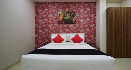 Hotel The Mewar Near Airport Room Type - Deluxe Room