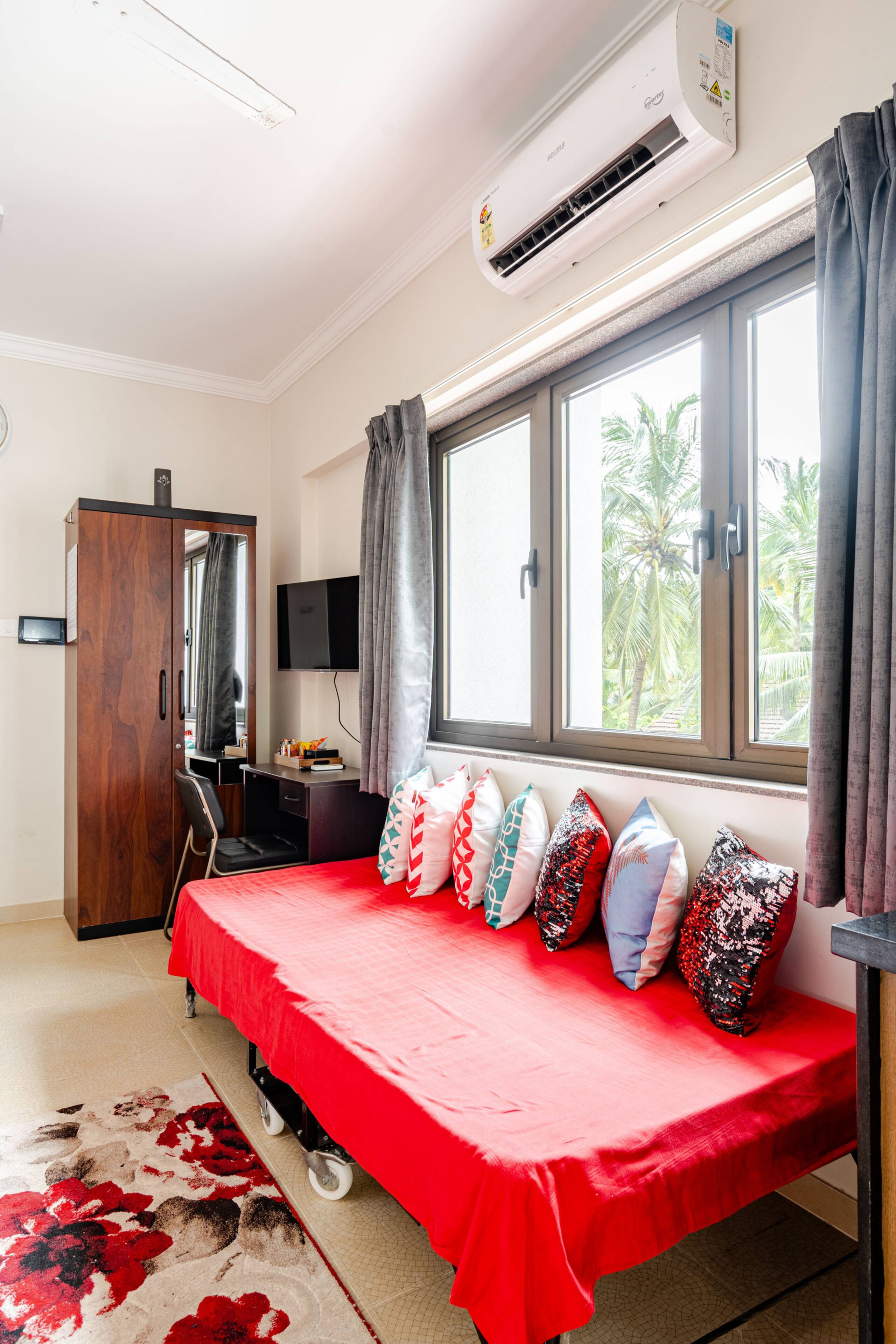 Faodail 6 Luxury Studio at Acron Seawinds Baga - Tap to explore photos