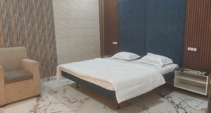 Riverside Homecomfort Stay Room Type - AC room with shared washroom