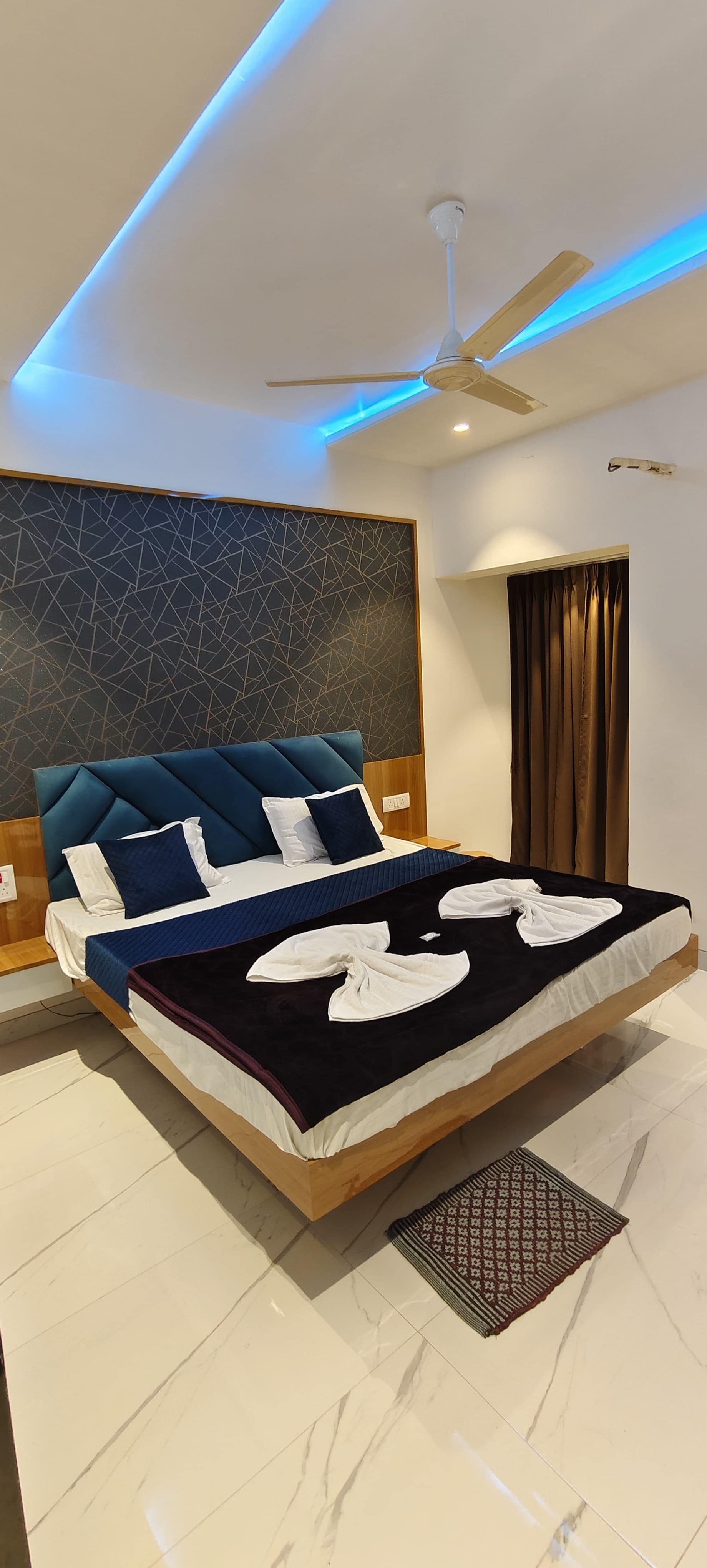 Hotel Madhuban - Tap to explore photos