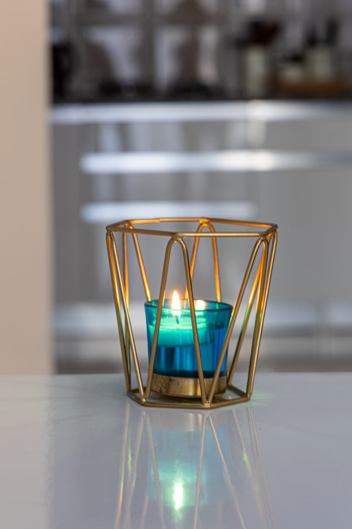 Brighton Blue Luxe Studio Apartment - Tap to explore photos