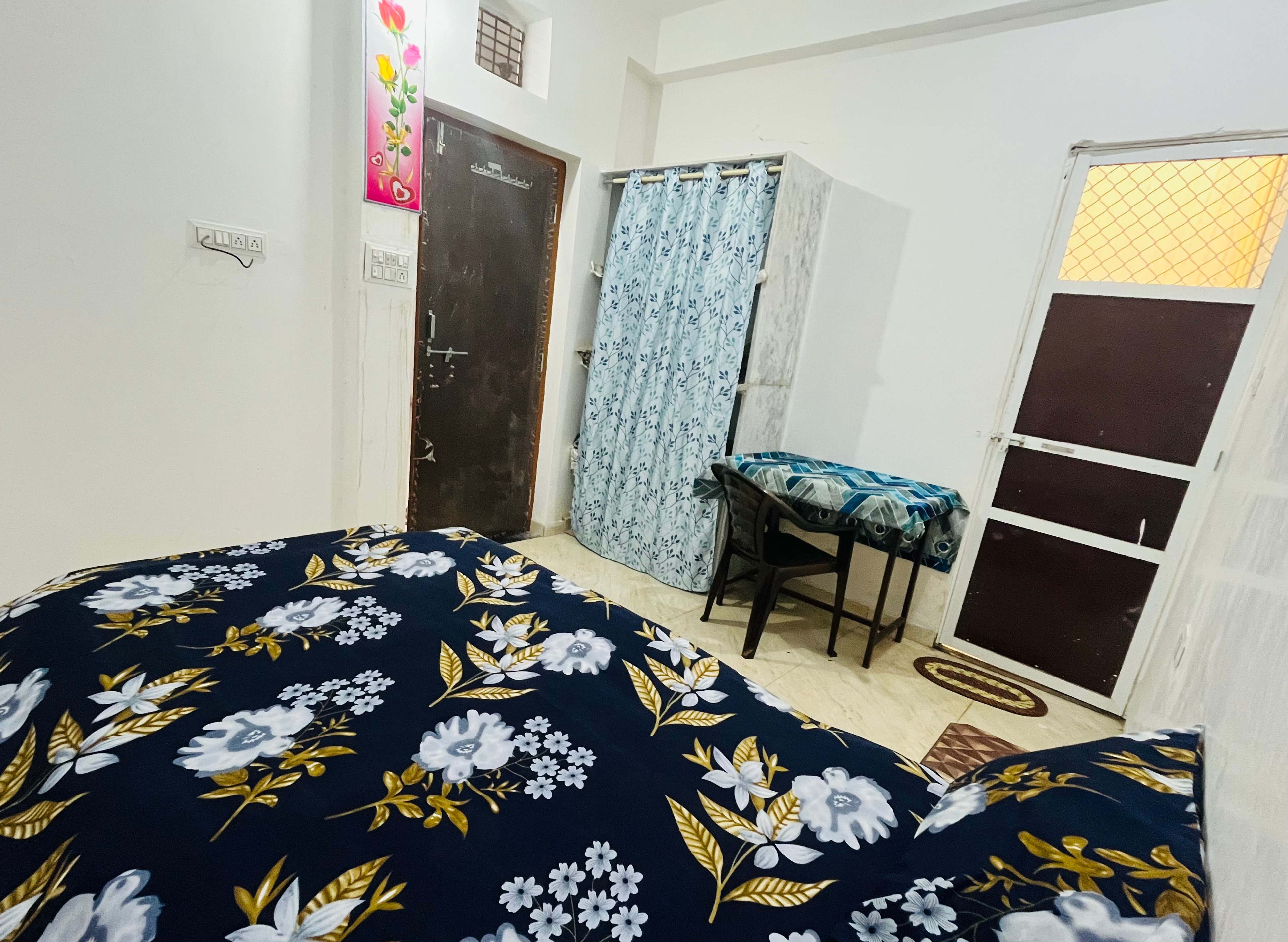 Budget Family Stay 2BHK Nathdwara - Tap to explore photos
