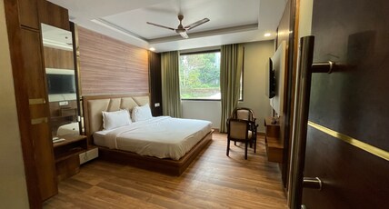 YATRAM Room Type - Super Deluxe Room