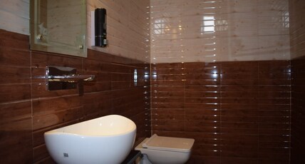 Sunny Pines Resort Room Type - Super Deluxe Room