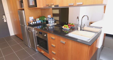 Best Western Plus Goulburn Room Type - Apartment - 2 Queen Beds, Non-Smoking, Superior Room, Ground Floor, Studio, Full Kitchen, Courtyard Best Western Plus Goulburn Room Type - Apartment - 2 Queen Beds, Non-Smoking, Superior Room, Ground Floor, Studio, Full Kitchen, Courtyard