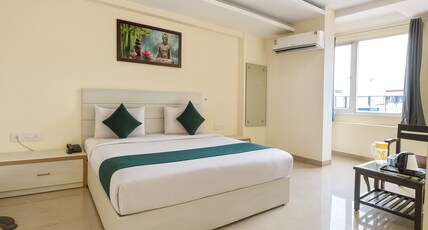 Hotel Good Luck by JMD Group Room Type - Super Deluxe Room