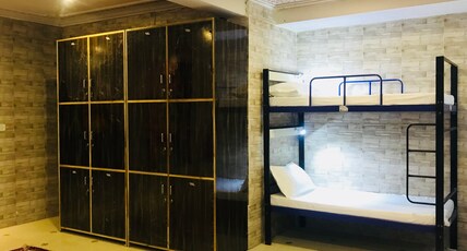 Tuk Tuk Backpackers Room Type - Mixed Dormitory Room