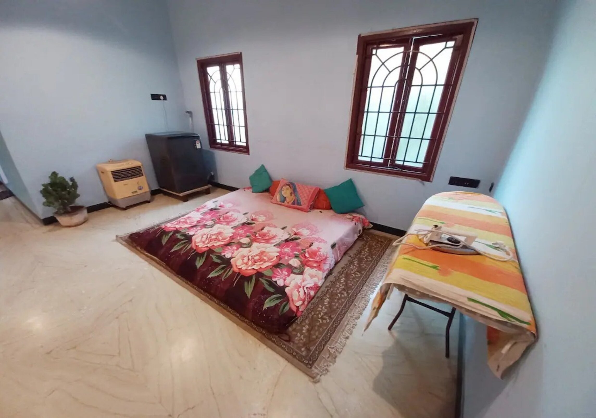 Kadal Residency - Tap to explore photos