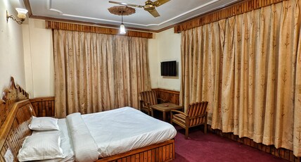 Tripti Villa Room Type - Deluxe Room 201