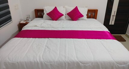 KAILASAM RESIDENCY Room Type - AC DELUXE PLUS