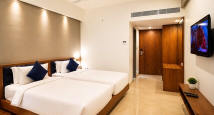 THE SOMNATH GATEWAY Room Type - Executive Twin Bed Room
