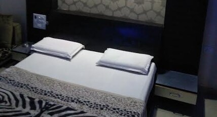 HOTEL AGRAWAL RESIDENCY Room Type - SUPER DELUXE AC ROOM