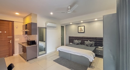 Housr Sector 27 Golf Course Road Room Type - Luxury Suite with Kitchenette Housr Sector 27 Golf Course Road Room Type - Luxury Suite with Kitchenette