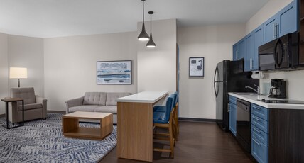 Candlewood Suites ALEXANDRIA, an IHG hotel Room Type - 1 King 1 Bedroom Suite Sofa Bed